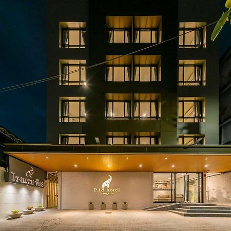 P18 hotel Bangkok Buitenkant foto