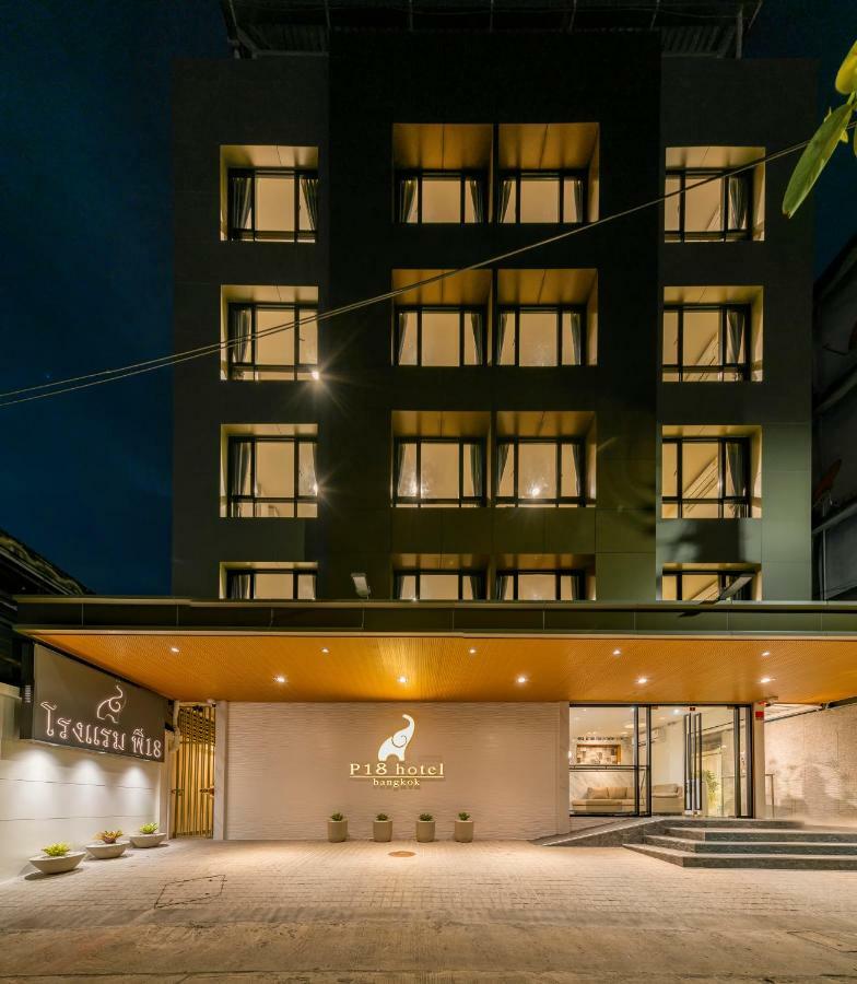 P18 hotel Bangkok Buitenkant foto